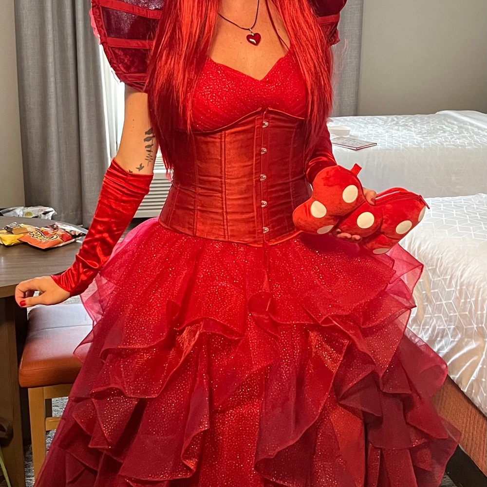 Red Queen 👑 inspired by Disney Descendants